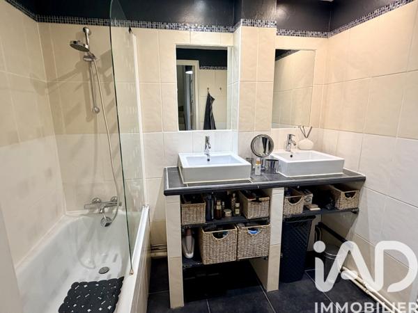 Immeuble à vendre 142 m² Saint-Jean-de-la-Ruelle