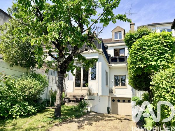Immeuble à vendre 142 m² Saint-Jean-de-la-Ruelle