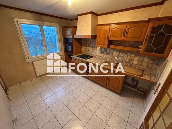 Location Appartement 3 pièces 70.61 m² - 2 A 12 RUE DE PORTEFORT RESIDENCE KENNEDY Clermont-ferrand 63100