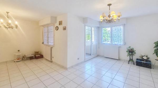 Appartement 84 m²  + vérandas Hyper centre Firminy