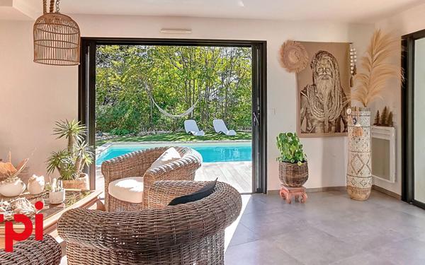 Maison à vendre    4 pièces •  La Cadière-d'Azur