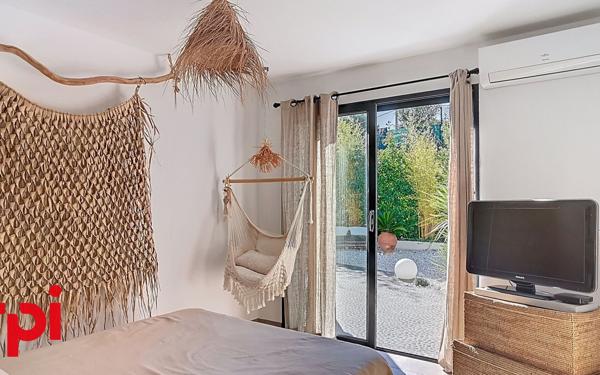 Maison à vendre    4 pièces •  La Cadière-d'Azur