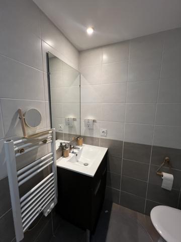 Aix-en-Provence (13090) T1 terrasse dans rés de loisir , piscine, AIX EN PROVENCE