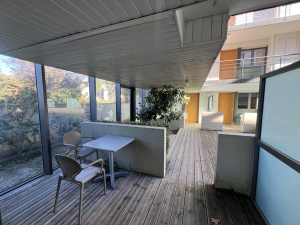 Aix-en-Provence (13090) T1 terrasse dans rés de loisir , piscine, AIX EN PROVENCE