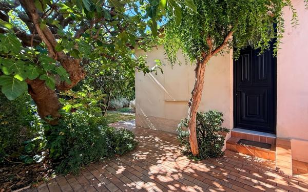 Maison à vendre    4 pièces •  Vallauris