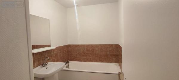 Appartement à louer à Châlons-en-Champagne dans la Marne (51000), ref : 51084-L640