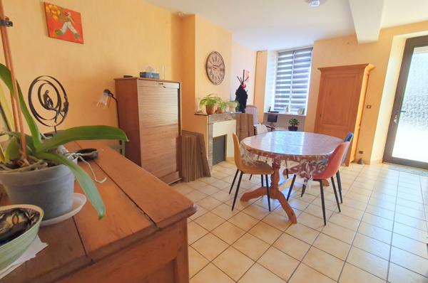 MAISON DE BOURG 2 CHAMBRE 1 BUREAU 94M2