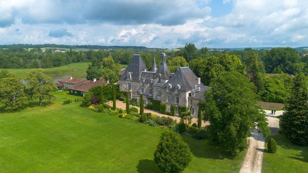 Vente Château Ribérac 40 Pièces 1380 m²