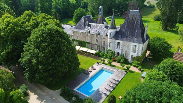 Vente Château Ribérac 40 Pièces 1380 m²
