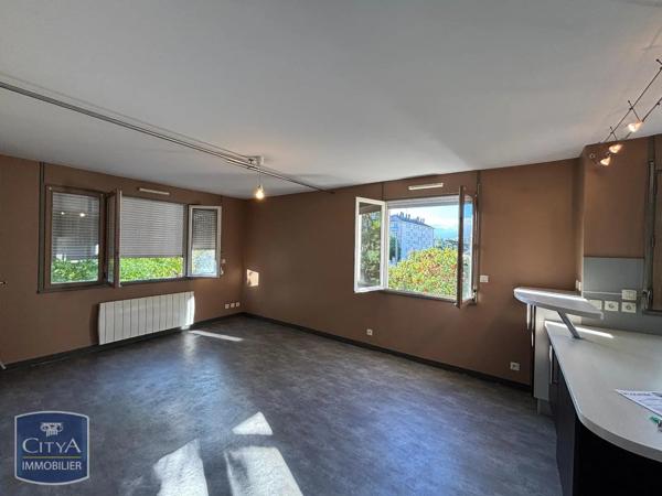 Appartement à louer 3 pièces 64.18m² Angers (49000)