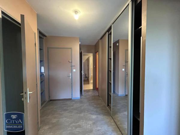 Appartement à louer 3 pièces 64.18m² Angers (49000)