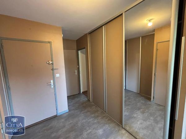 Appartement à louer 3 pièces 64.18m² Angers (49000)