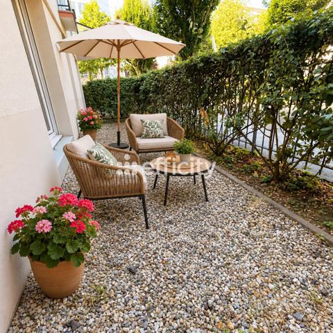 Appartement
         2 pièces
        - 47 m² Exclusivité 155 000 € *