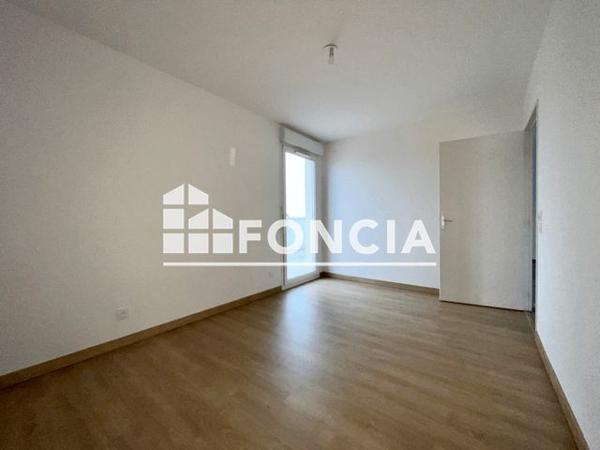 Location Appartement 3 pièces 59.2 m² - RUE DE LESSIVAS Bron 69500