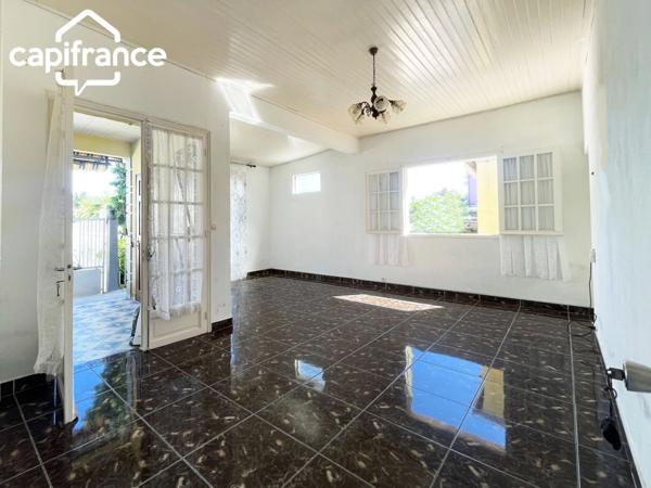 A SAINT ANDRE, Maison de Type 7, 150m² sur un terrain de 700m²