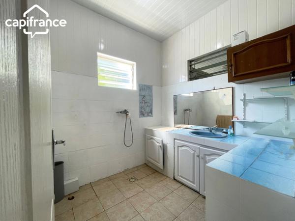 A SAINT ANDRE, Maison de Type 7, 150m² sur un terrain de 700m²