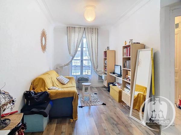 Vente                                                      Appartement
                        
                     1 pièces                      25 m2                     à Nice