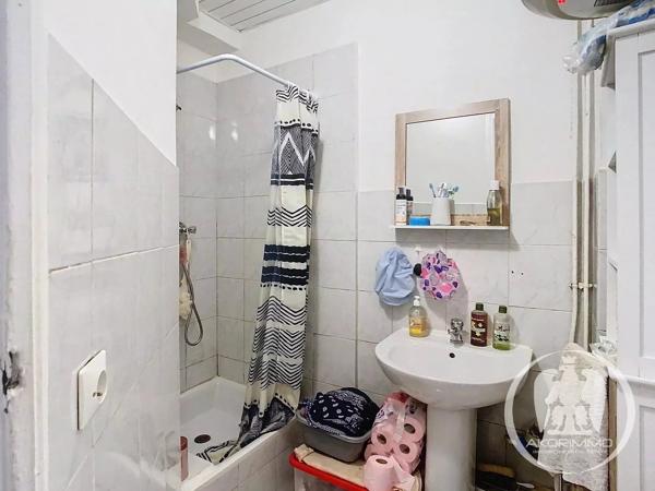Vente                                                      Appartement
                        
                     1 pièces                      25 m2                     à Nice