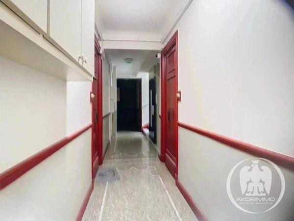 Vente                                                      Appartement
                        
                     1 pièces                      25 m2                     à Nice
