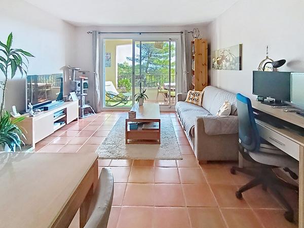 APPARTEMENT MOUGINS LE HAUT 3 PIECES 67M² VUE MER