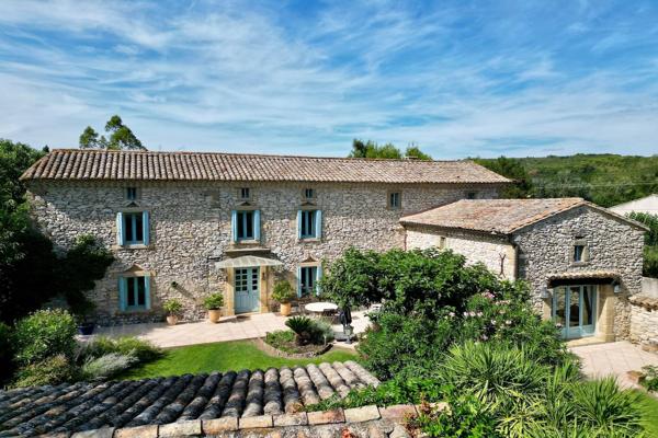 Vente Maison de luxe Uzès 9 Pièces 330 m²