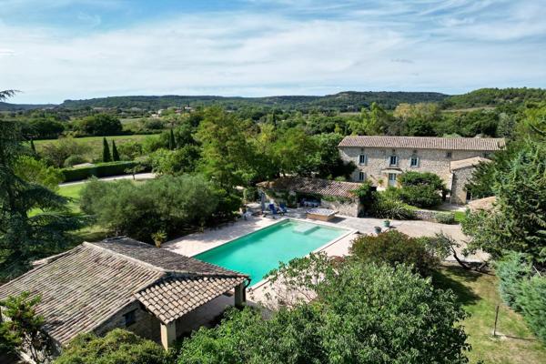 Vente Maison de luxe Uzès 9 Pièces 330 m²