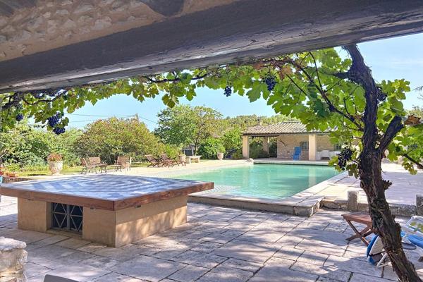Vente Maison de luxe Uzès 9 Pièces 330 m²