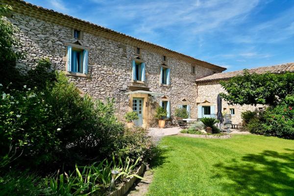 Vente Maison de luxe Uzès 9 Pièces 330 m²