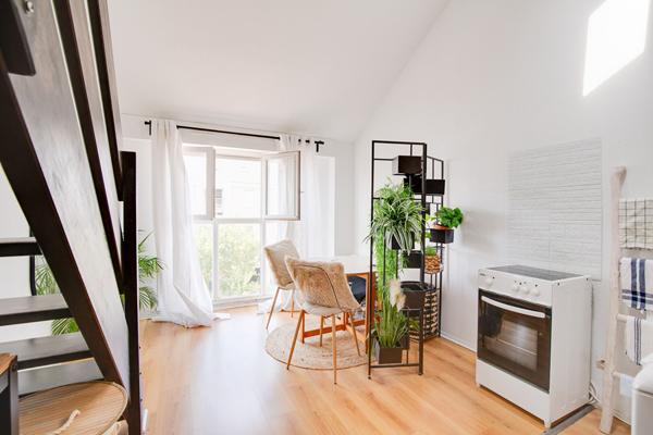 A VENDRE NANTES CITE DES CONGRES TYPE 2 EN DUPLEX AVEC PARKING ET LOCATAIRE EN PLACE