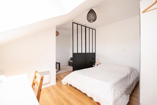 A VENDRE NANTES CITE DES CONGRES TYPE 2 EN DUPLEX AVEC PARKING ET LOCATAIRE EN PLACE
