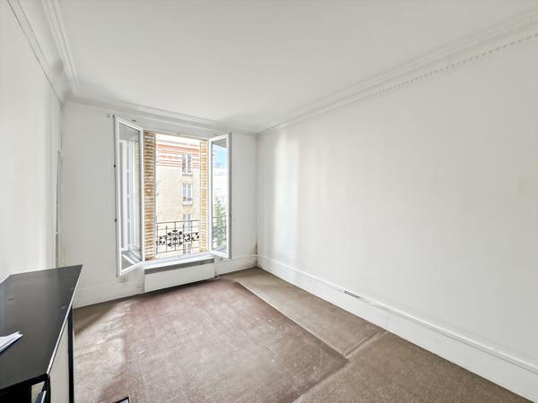 Appartement 2 pièces 37 M² PARIS 20