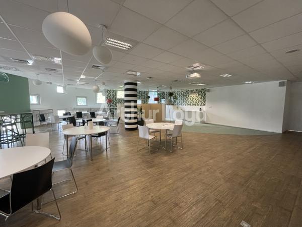 Bureaux à louer à La Madeleine immeuble HQE avec parkings et tramway proche