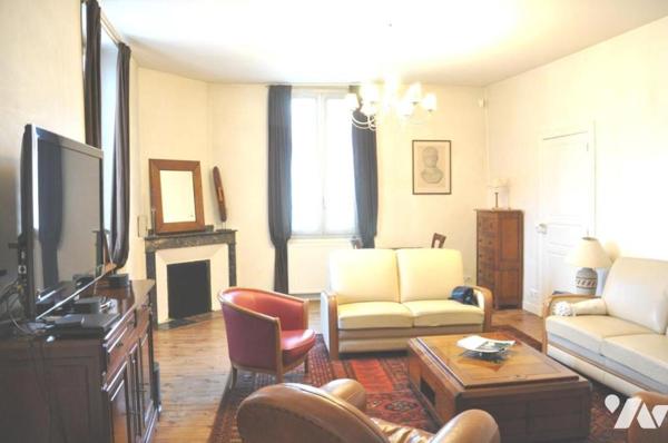 TARBES MAISON DE VILLE 8 chambres, Dépendance, Jardin