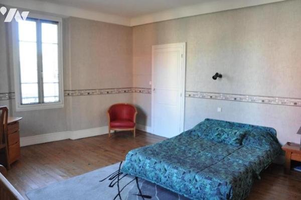 TARBES MAISON DE VILLE 8 chambres, Dépendance, Jardin