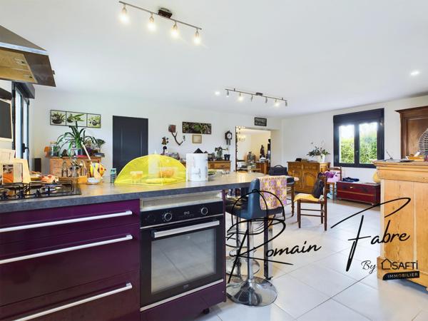 Maison de plain-pied avec 5 chambres sur belle parcelle de terrain un calme