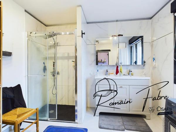 Maison de plain-pied avec 5 chambres sur belle parcelle de terrain un calme