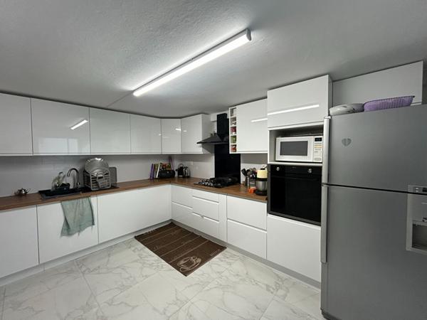 ARGENTEUIL _ Maison de 6 pièces 351 000 € **  - Référence  4428