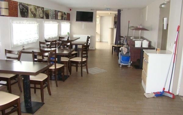 Vente Local commercial Hôtel restaurant rénové(e) Dompierre-sur-besbre   