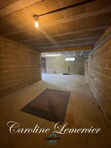 Maison à vendre 5 pièces proche de CONNERRE (72)La Chapelle saint remy, Maison sur sous-sol total 90 m² habitables avec un très beau terrain de 2500 m² paysagé