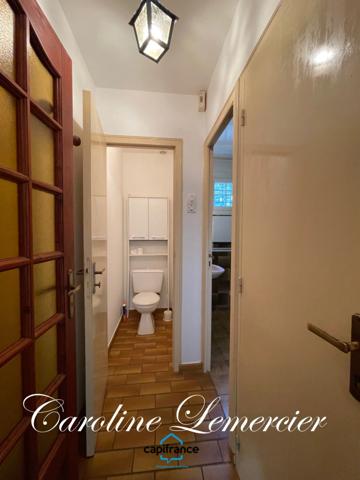 Maison à vendre 5 pièces proche de CONNERRE (72)La Chapelle saint remy, Maison sur sous-sol total 90 m² habitables avec un très beau terrain de 2500 m² paysagé