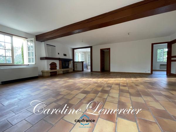 Maison à vendre 5 pièces proche de CONNERRE (72)La Chapelle saint remy, Maison sur sous-sol total 90 m² habitables avec un très beau terrain de 2500 m² paysagé