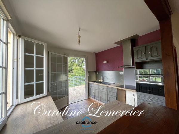 Maison à vendre 5 pièces proche de CONNERRE (72)La Chapelle saint remy, Maison sur sous-sol total 90 m² habitables avec un très beau terrain de 2500 m² paysagé