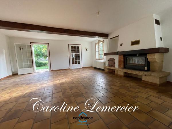 Maison à vendre 5 pièces proche de CONNERRE (72)La Chapelle saint remy, Maison sur sous-sol total 90 m² habitables avec un très beau terrain de 2500 m² paysagé