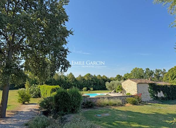 A vendre - Mas rénové aux portes du Luberon