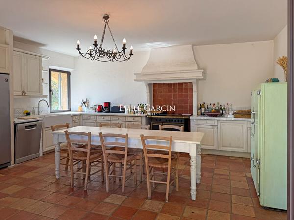 A vendre - Mas rénové aux portes du Luberon