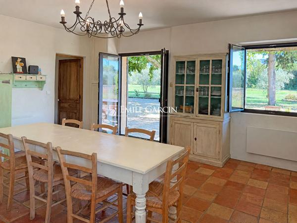A vendre - Mas rénové aux portes du Luberon