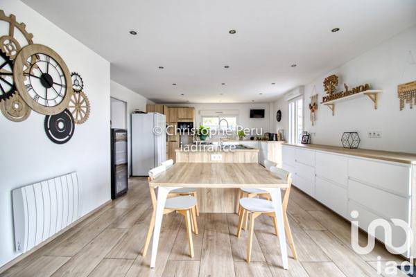 Maison à vendre 7 pièces 244 m² Magny-en-Vexin