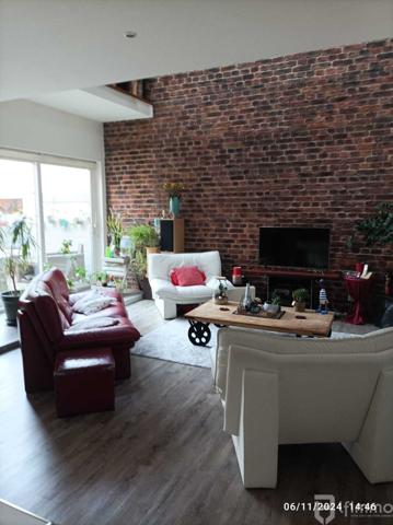 Superbe triplex avec Terrasse avec 2studios indépendants