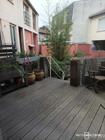 Superbe triplex avec Terrasse avec 2studios indépendants