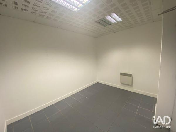 Bureaux à vendre 167 m² Nîmes-Saint-Césaire